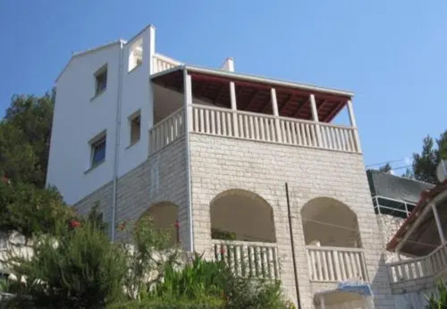 Apartment Pucisca with Sea View II