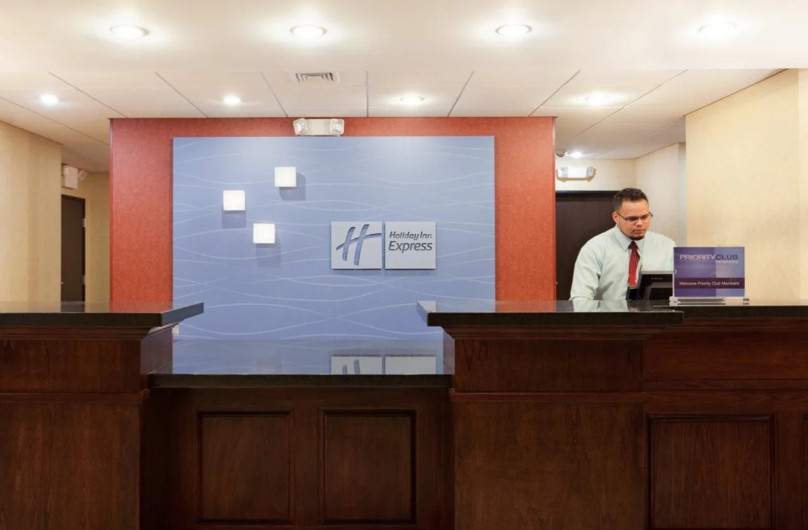 Holiday Inn Express Swansea