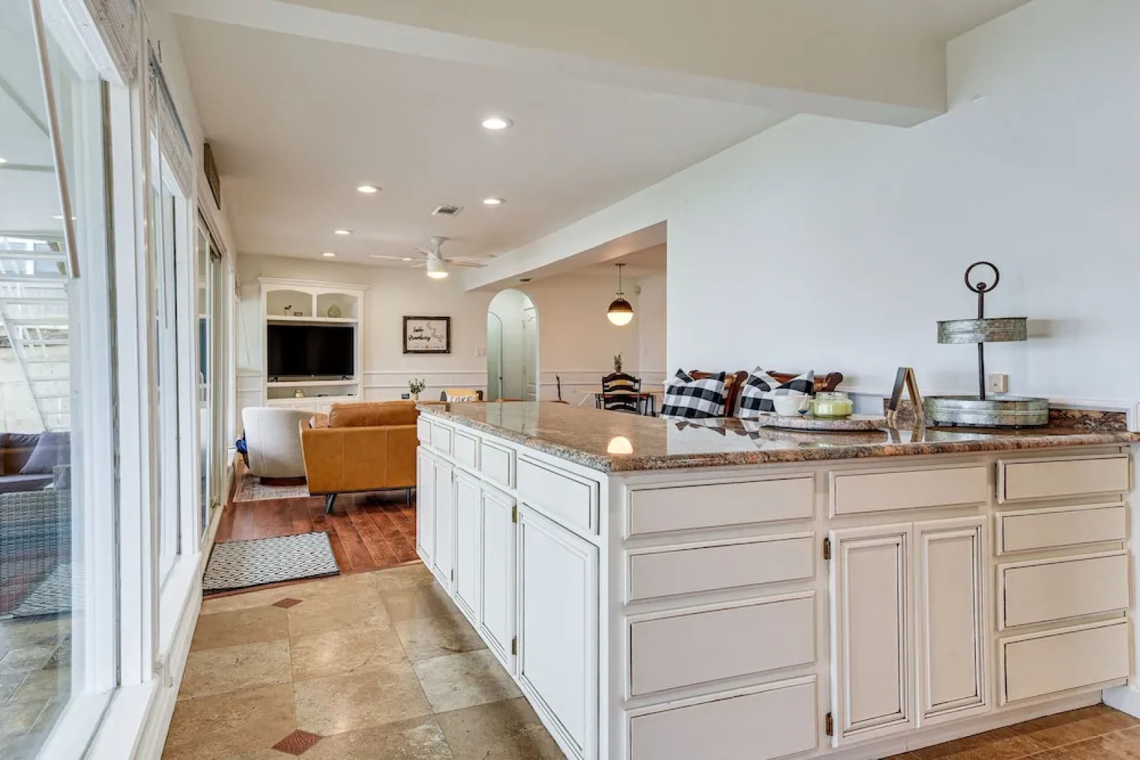 Gorgeous Granbury Lake Getaway w/ Pool & Dock!