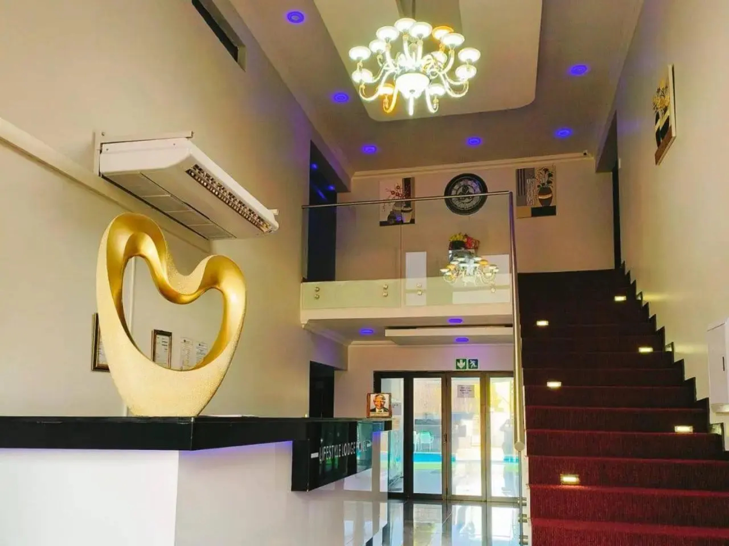 Lifestyle Lodge Hotel