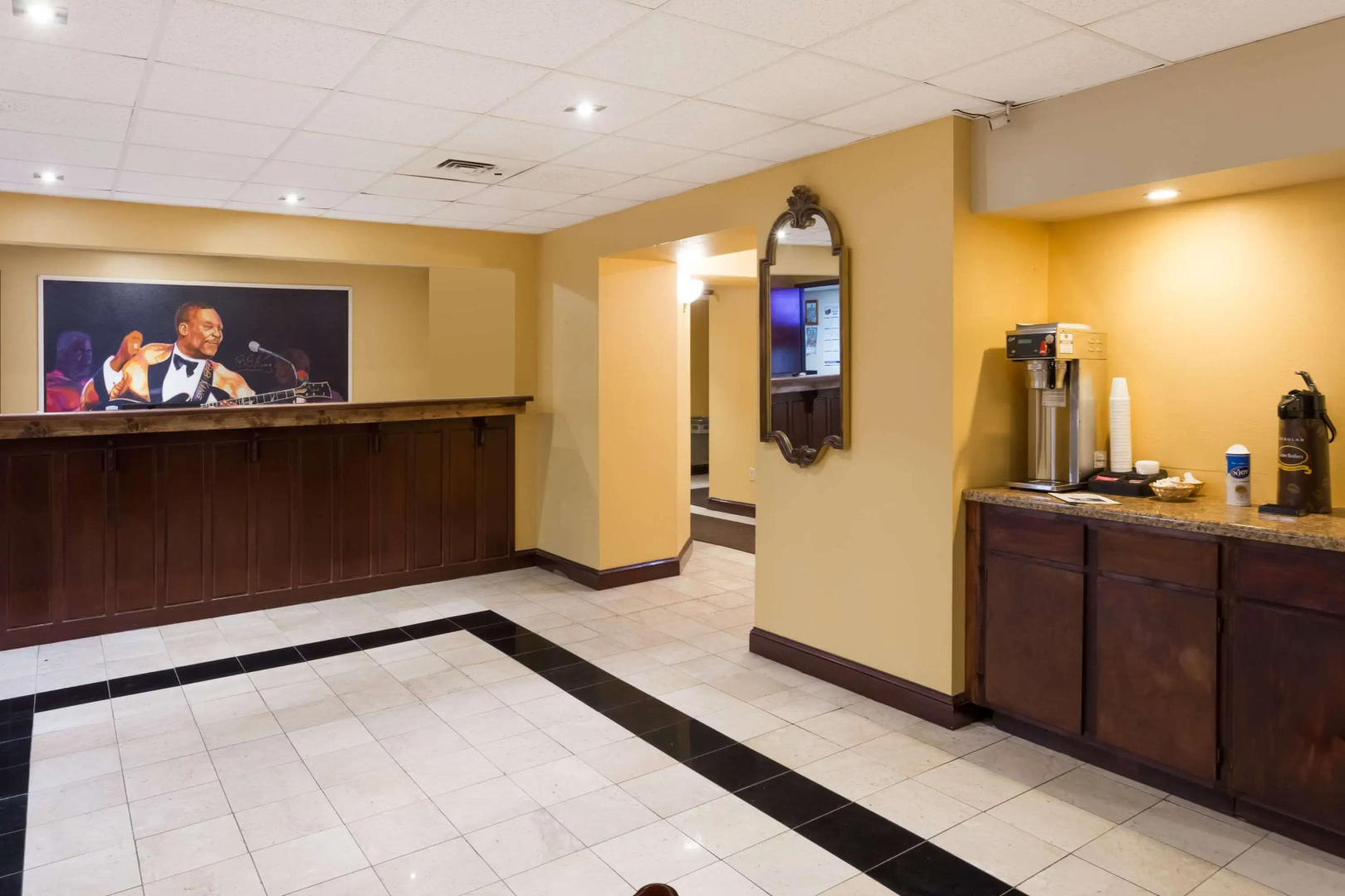 Super 8 by Wyndham Indianola