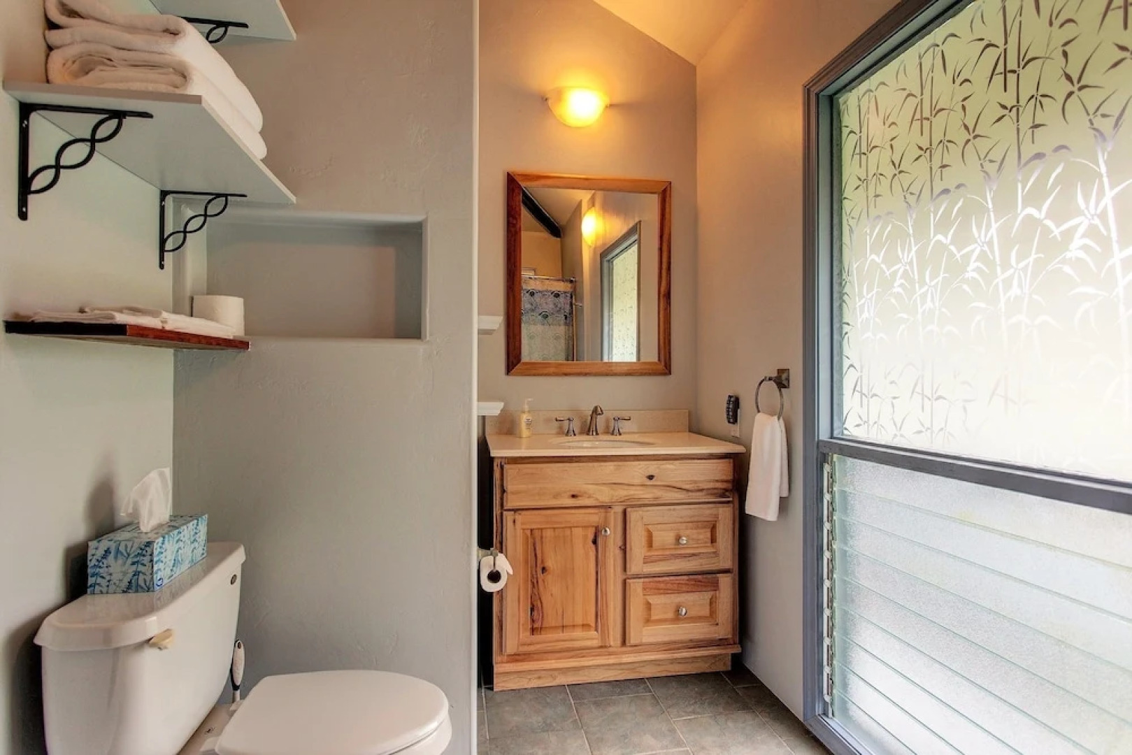 Big Island Bali Hideaway 2 Bedroom Home by Redawning