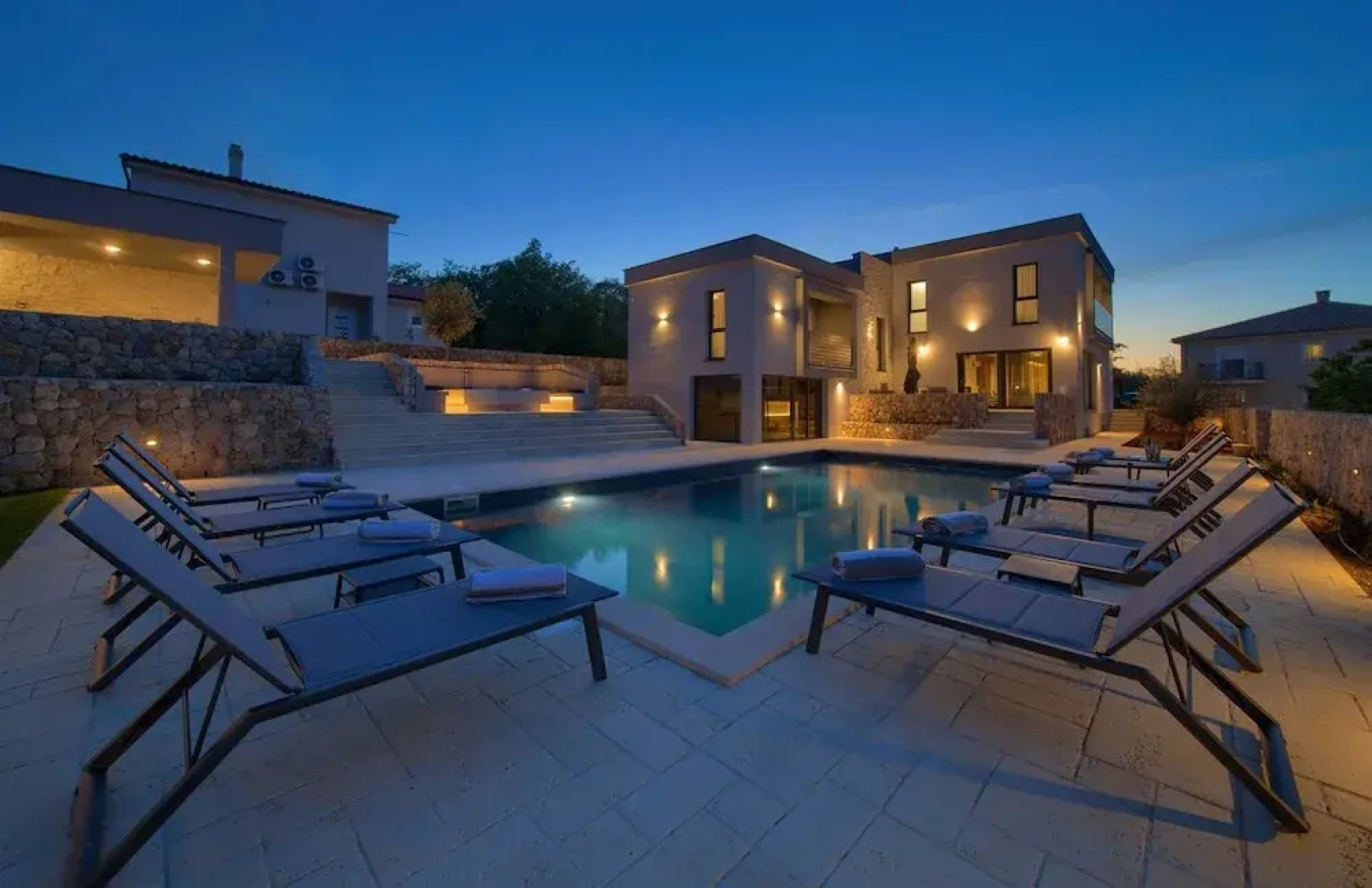 Villa Astrum With Heated Pool Jacuzzi and Sauna