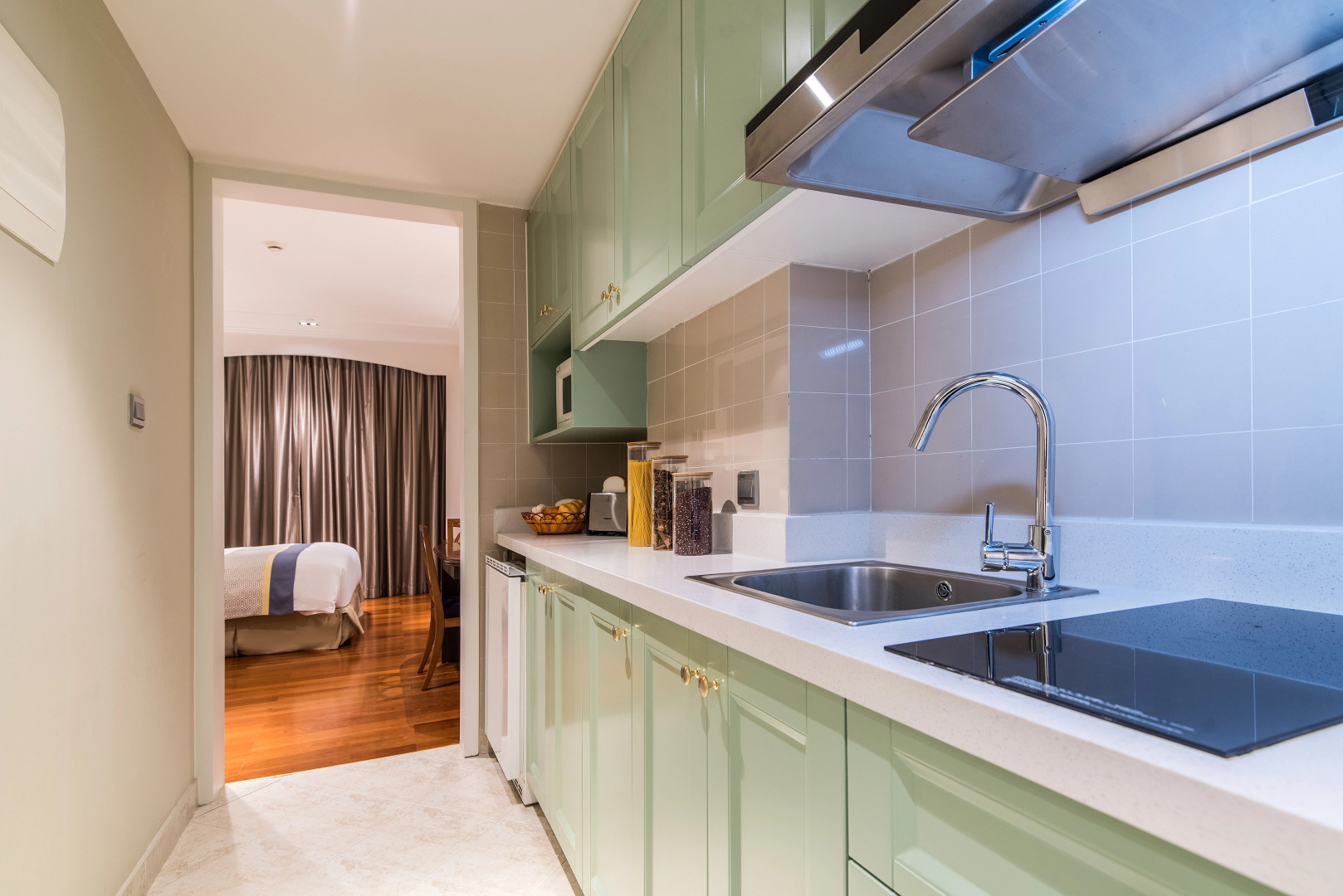 Апартотель Green Court Residence City Center Shanghai