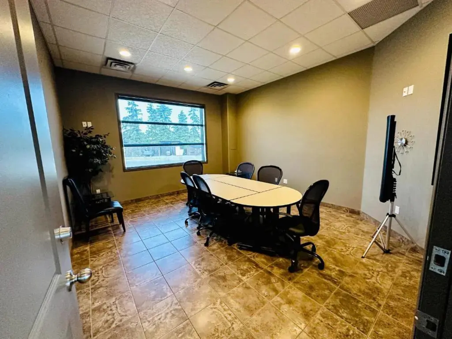 Beaverlodge Motor Inn