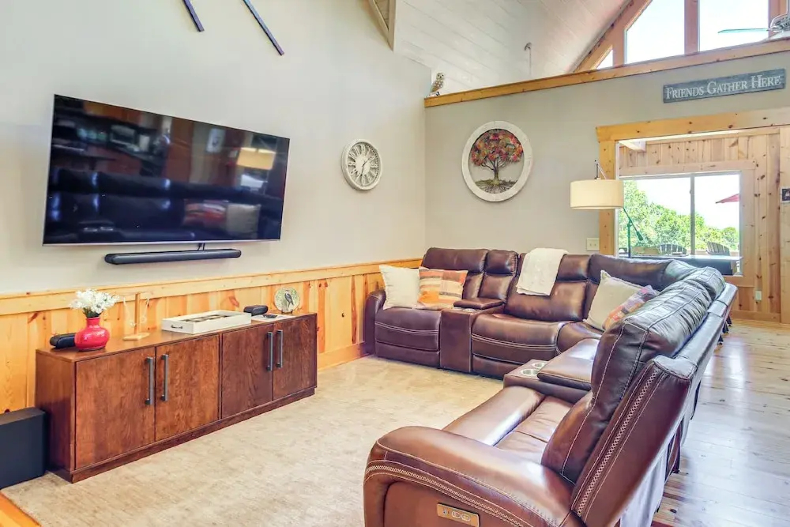 Ellijay Cabin w/ Hot Tub & Mountain Views