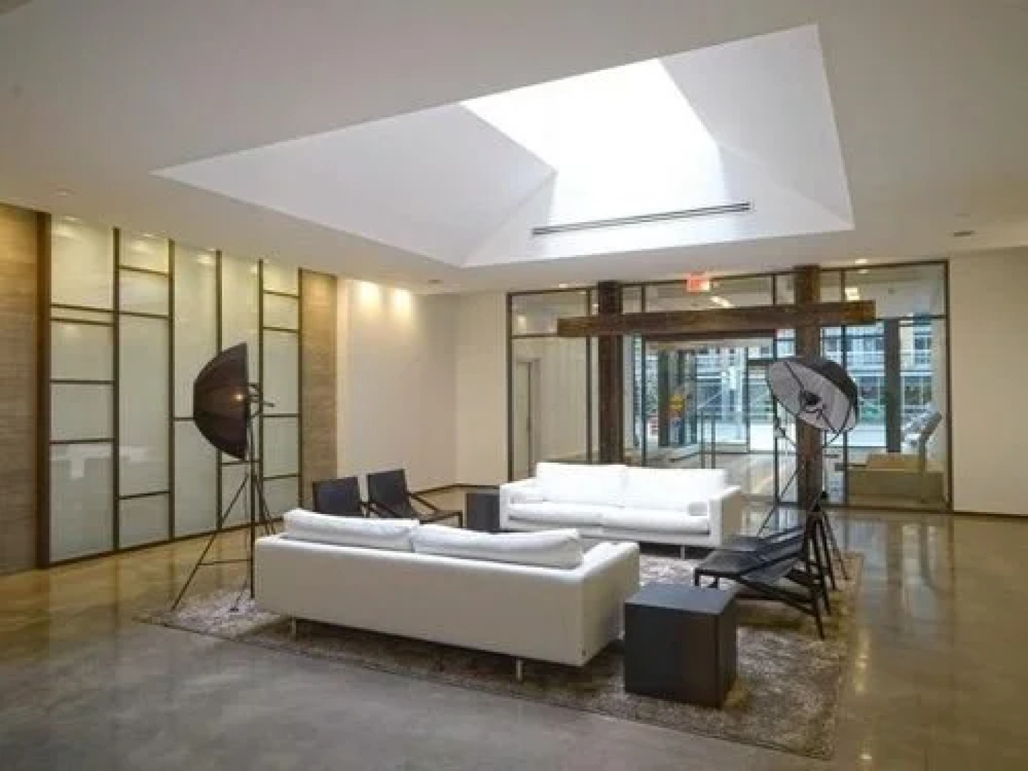 Life Suites - King West Loft