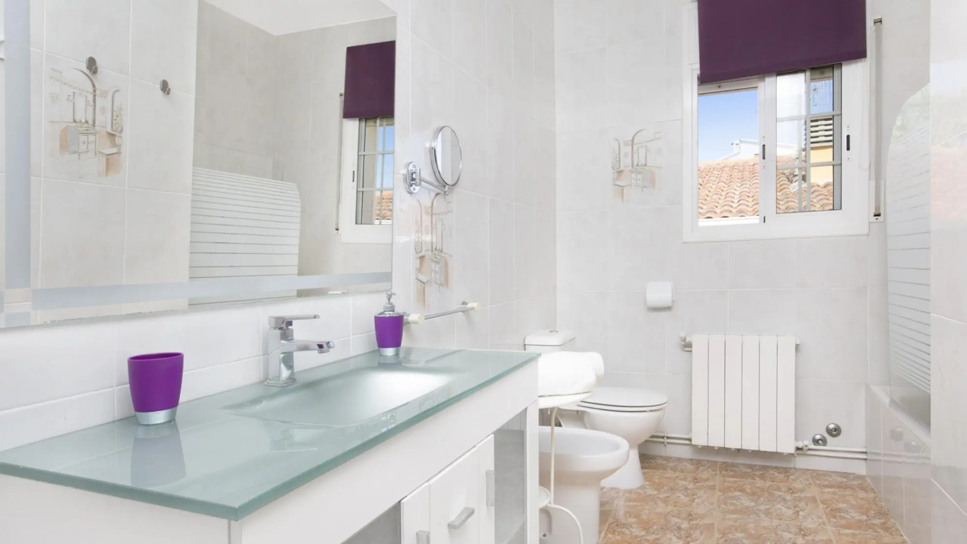 Montse in Tordera with 4 bedrooms and 2 bathrooms