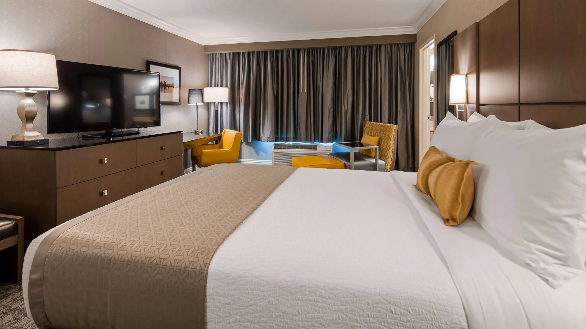 Best Western Premier Airport/Expo Center Hotel