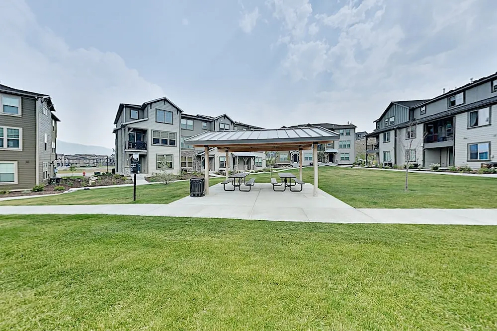 1072wcat 4 Bedroom Home