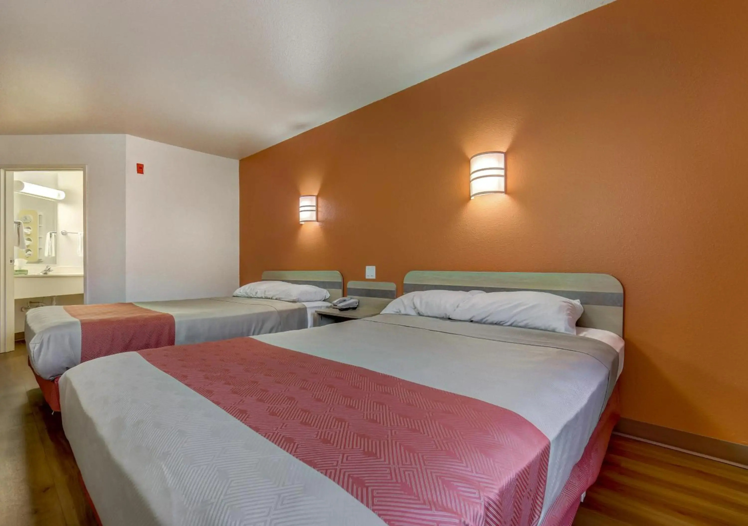 Motel 6 Roseburg, OR