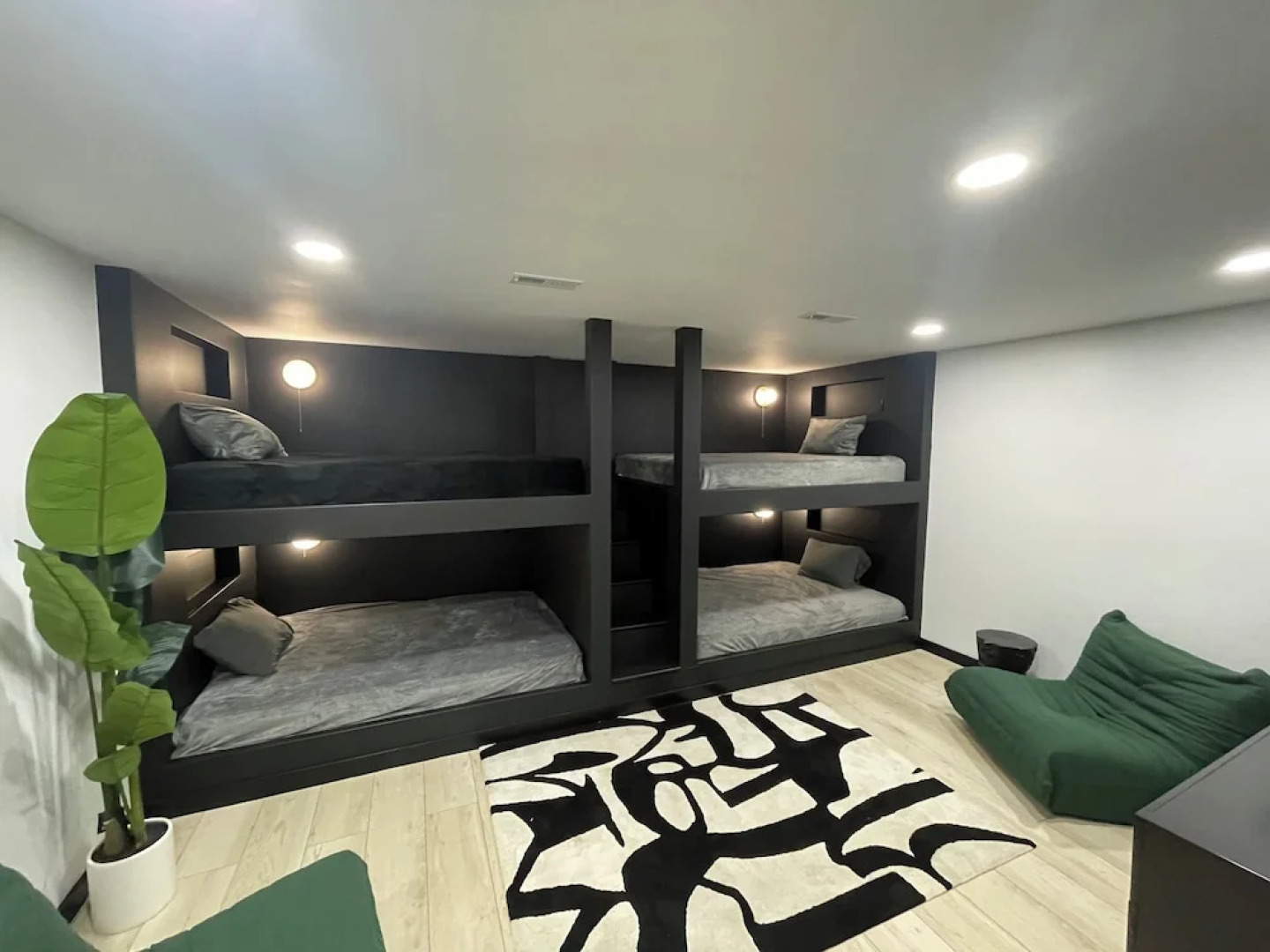 Chic Mountain Creek Chalet