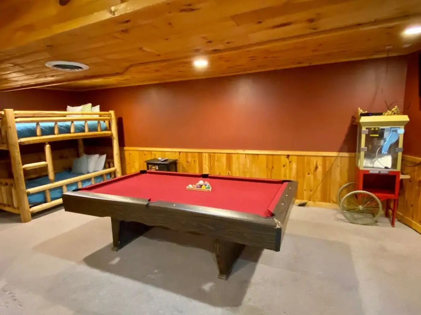 Million Dollar View - Four Bedroom Cabin