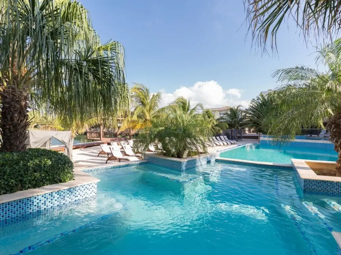 Modern Holiday Home Near Mambo Beach in Willemstad