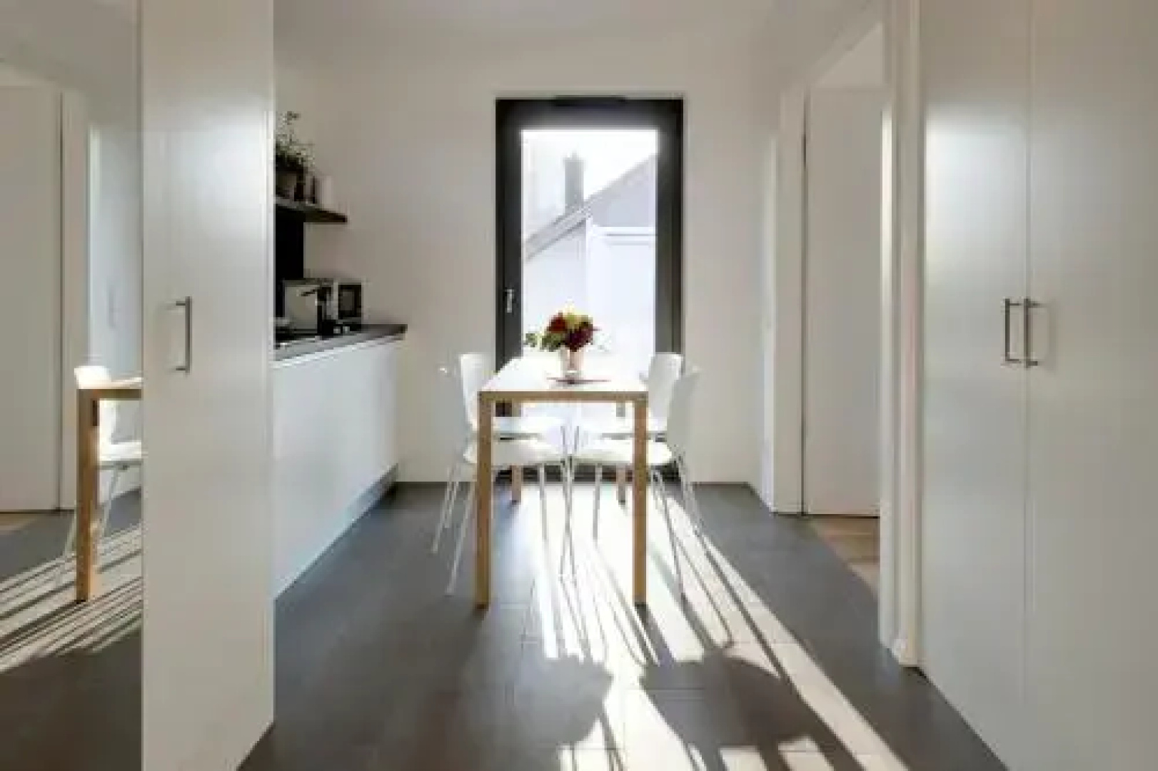 M120 Hotel