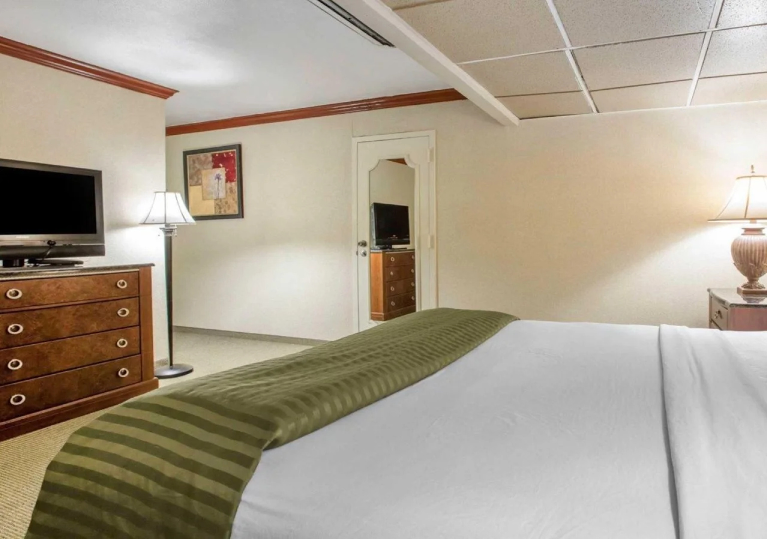 Clarion Inn