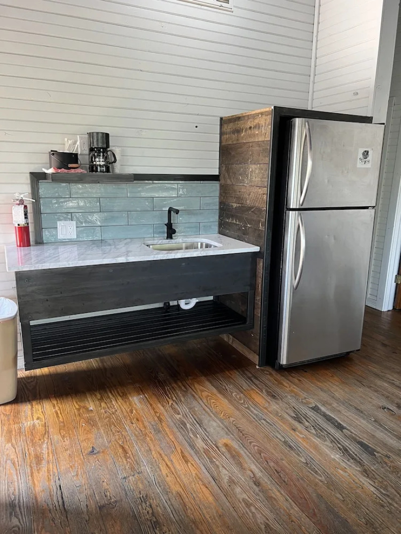 Hideout on the Horseshoe