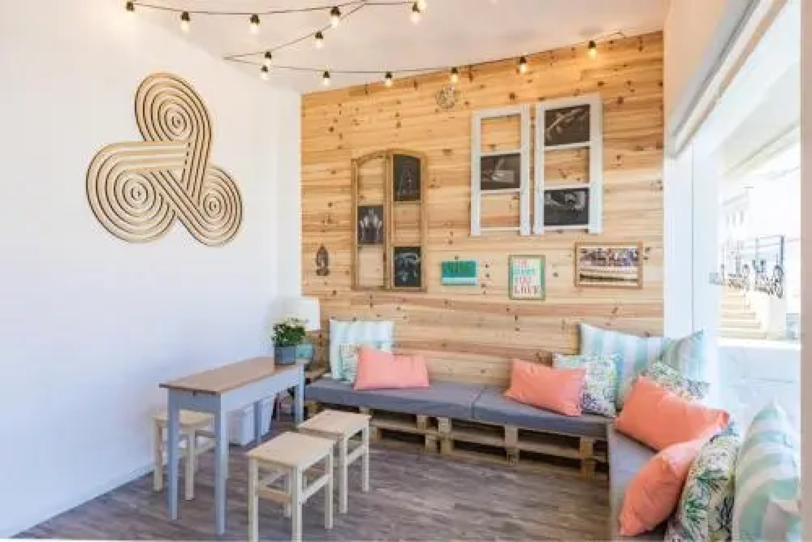 Hostel & Surfcamp 55