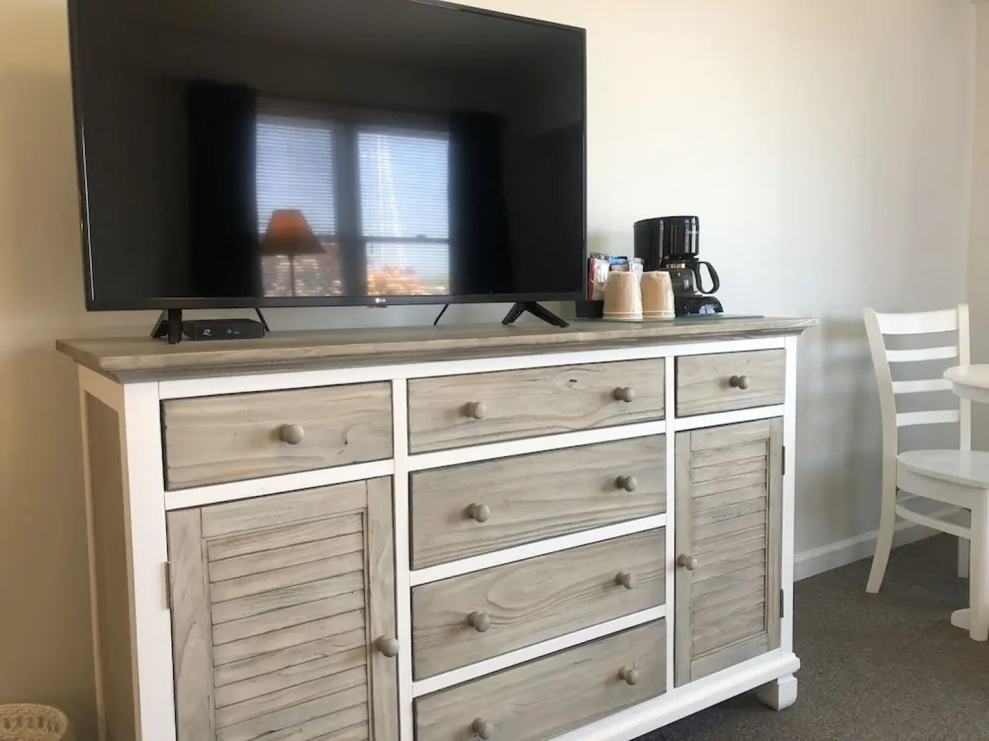 Knapps Narrows Marina & Inn