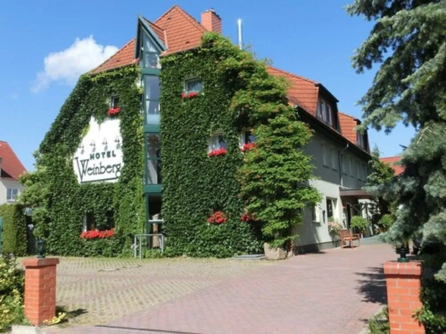 Отель Pension Weinberg Gustrow