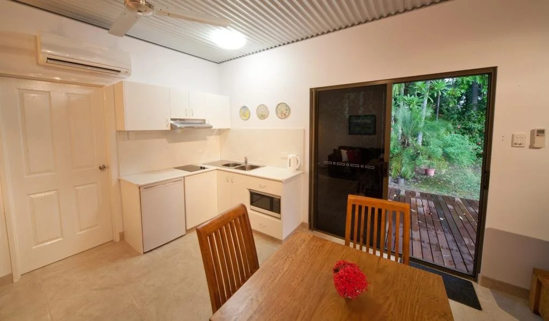 Bougainvillea Lodge Bed and Breakfast