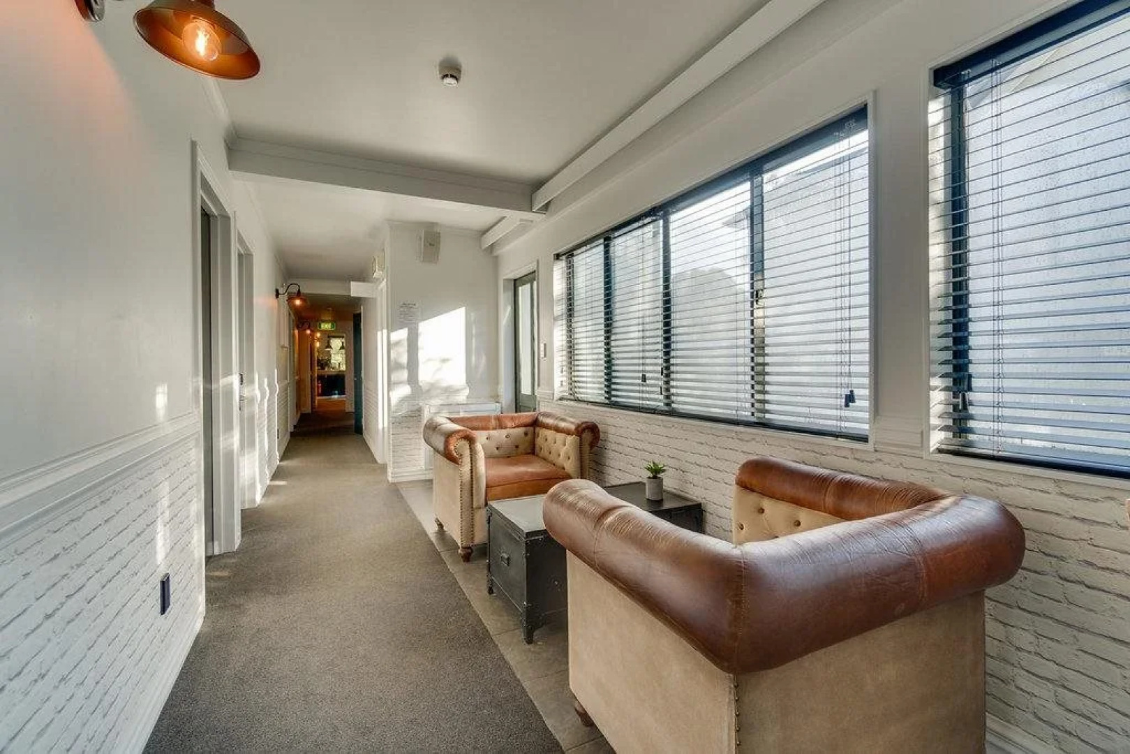 The Innbetween Lodge and Backpackers