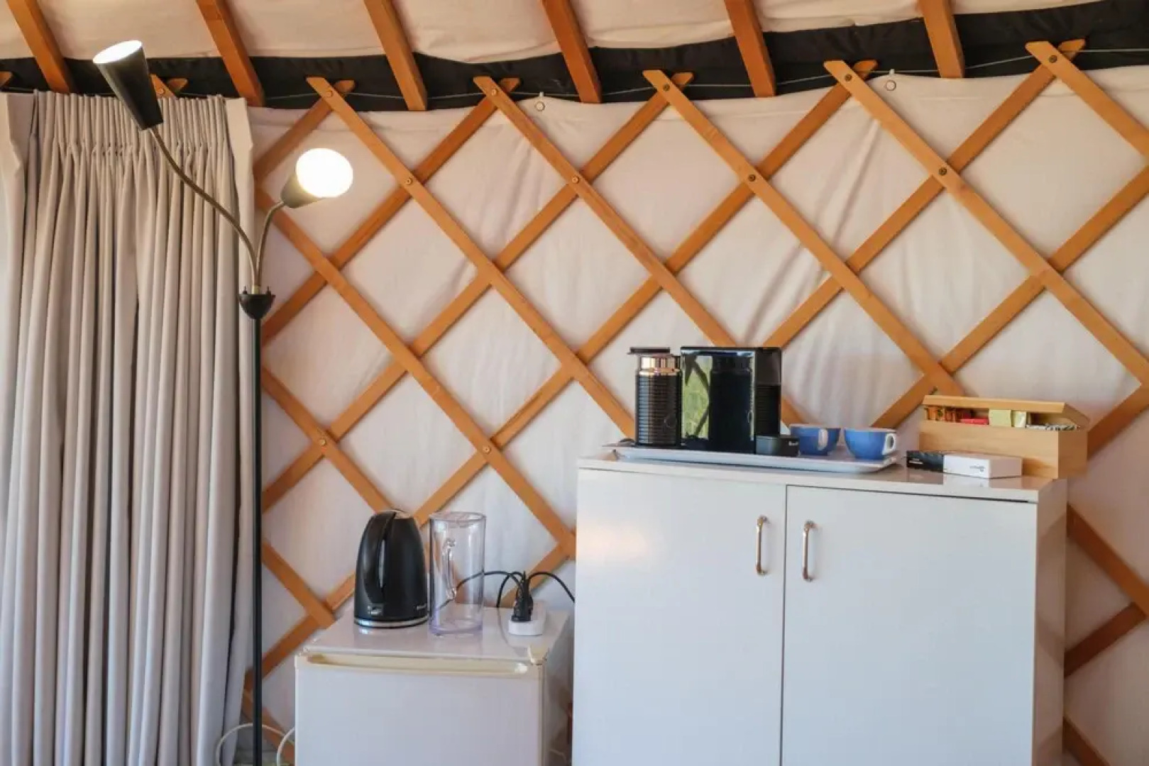 Awaawa Yurts - Papa Yurt