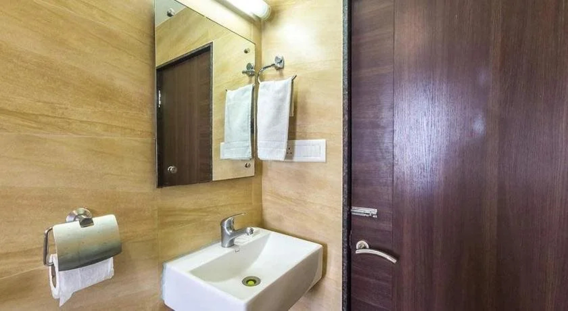 Hotel Kirti