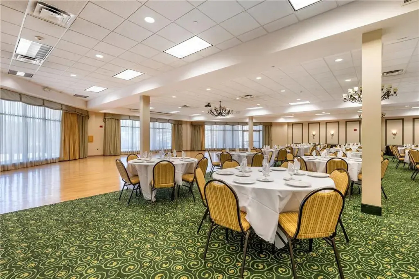 Three Bears Waterpark Resort Near Tomah, Ascend Collection Hotel