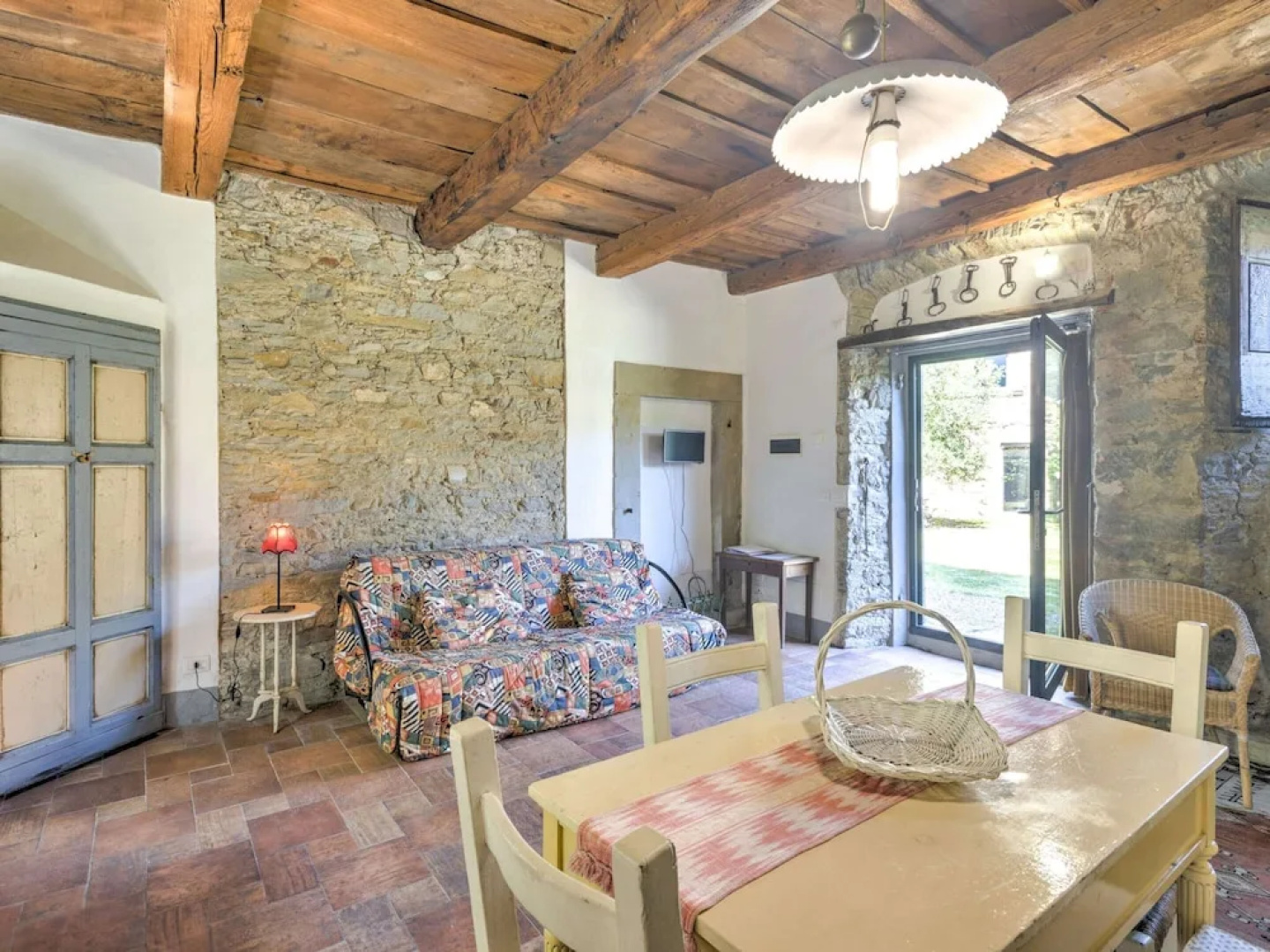 Tuscan Hideaway With Pool