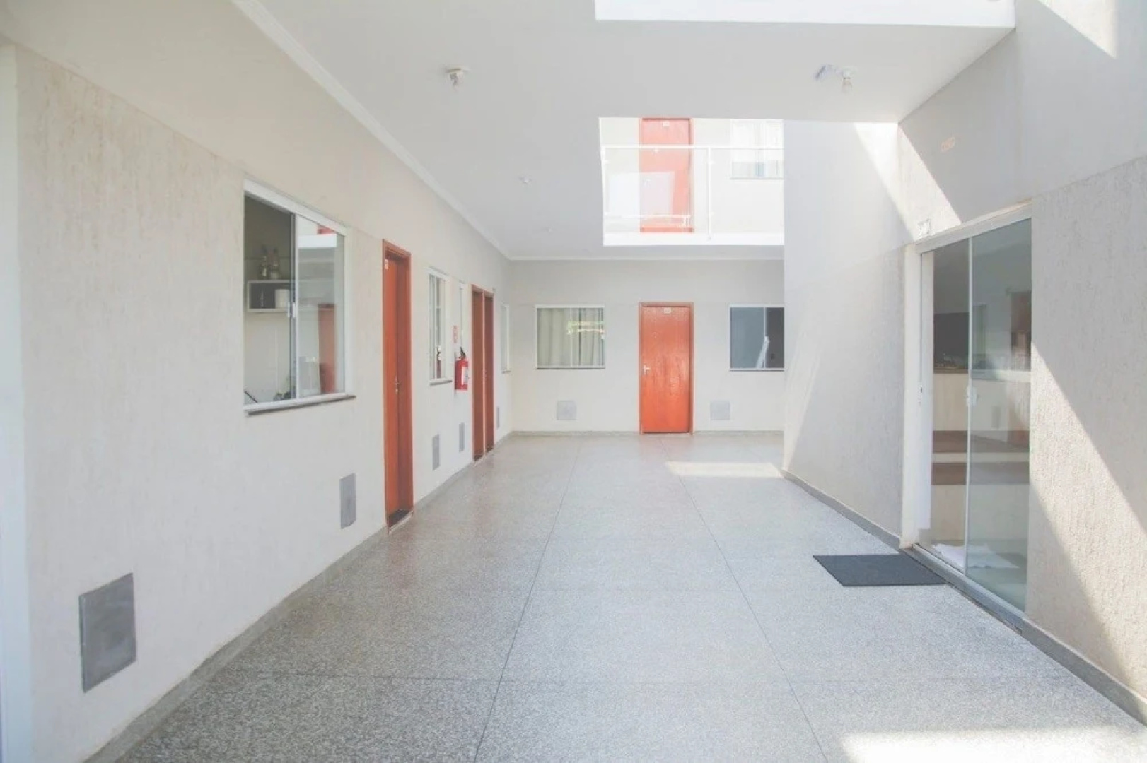 Leati's Hotel