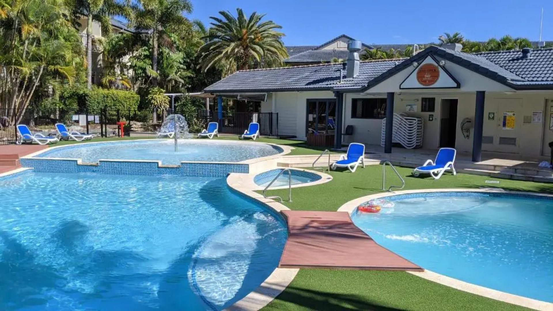 Mermaid Beach Apartment