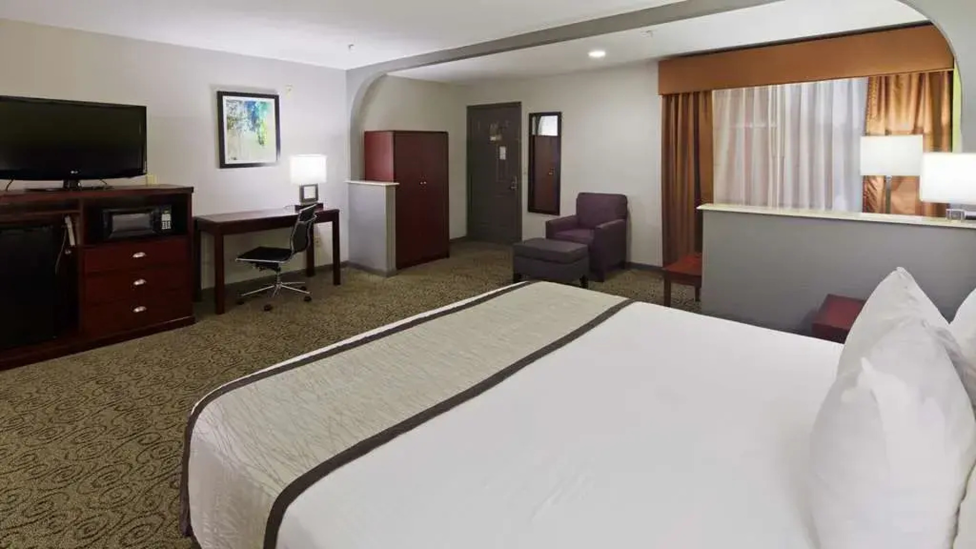 Best Western Deer Park Inn & Suites