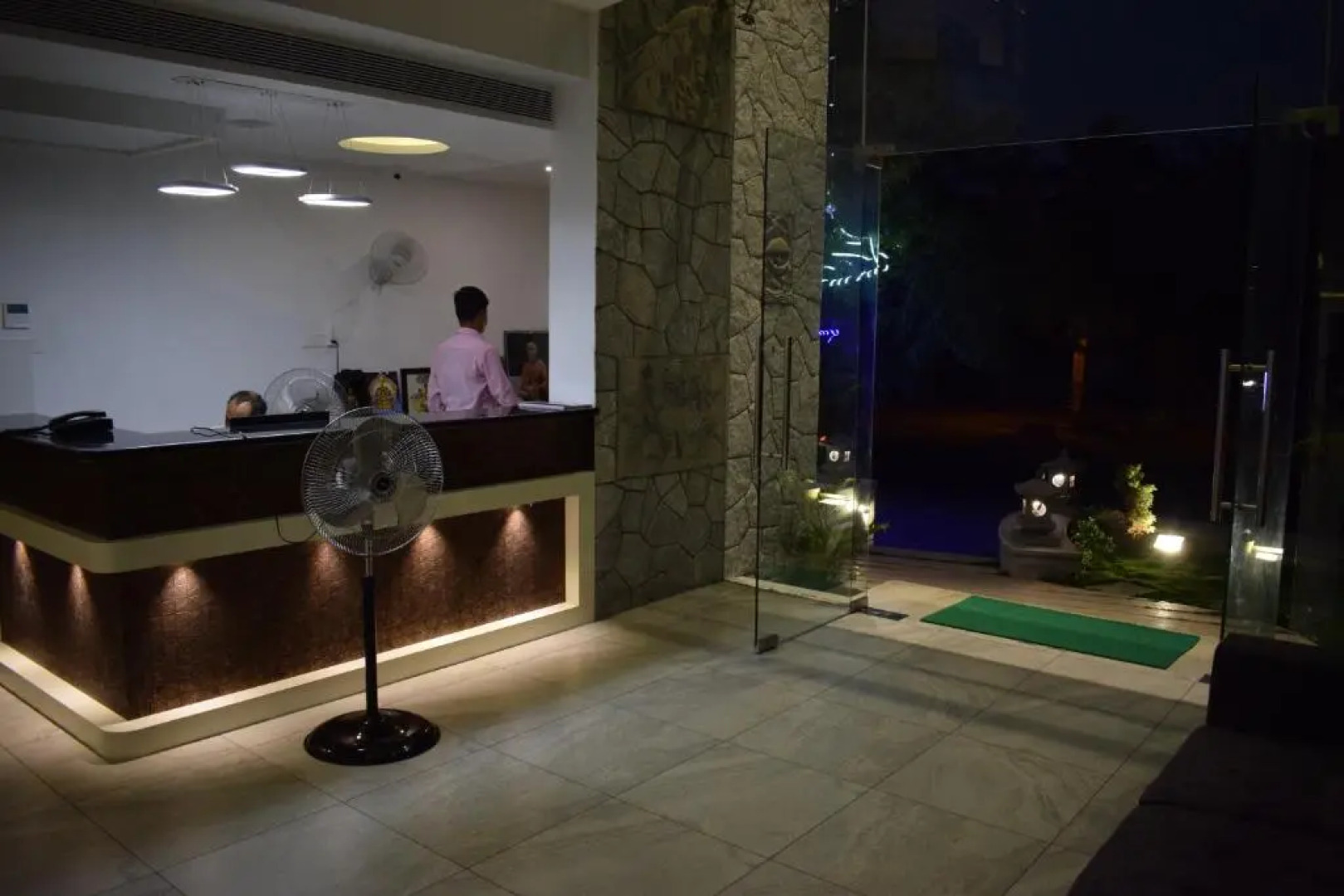 White Pearl Residency