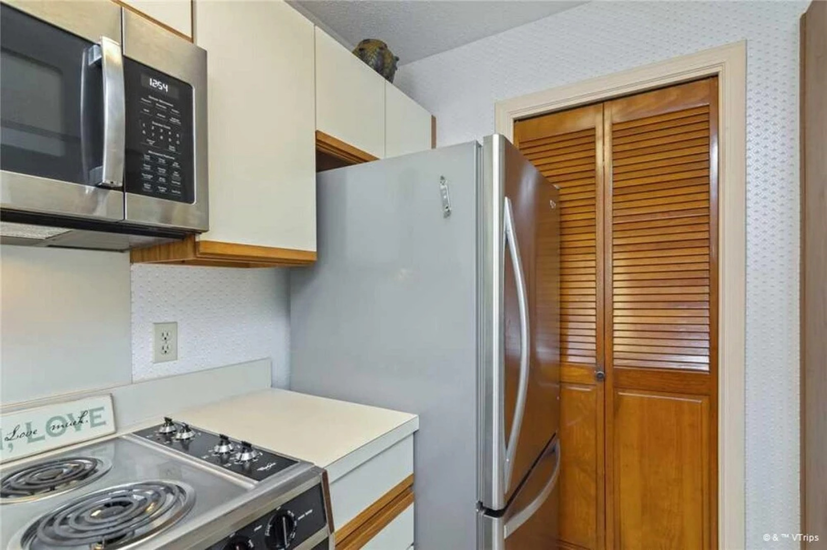 St Thomas Square MOA