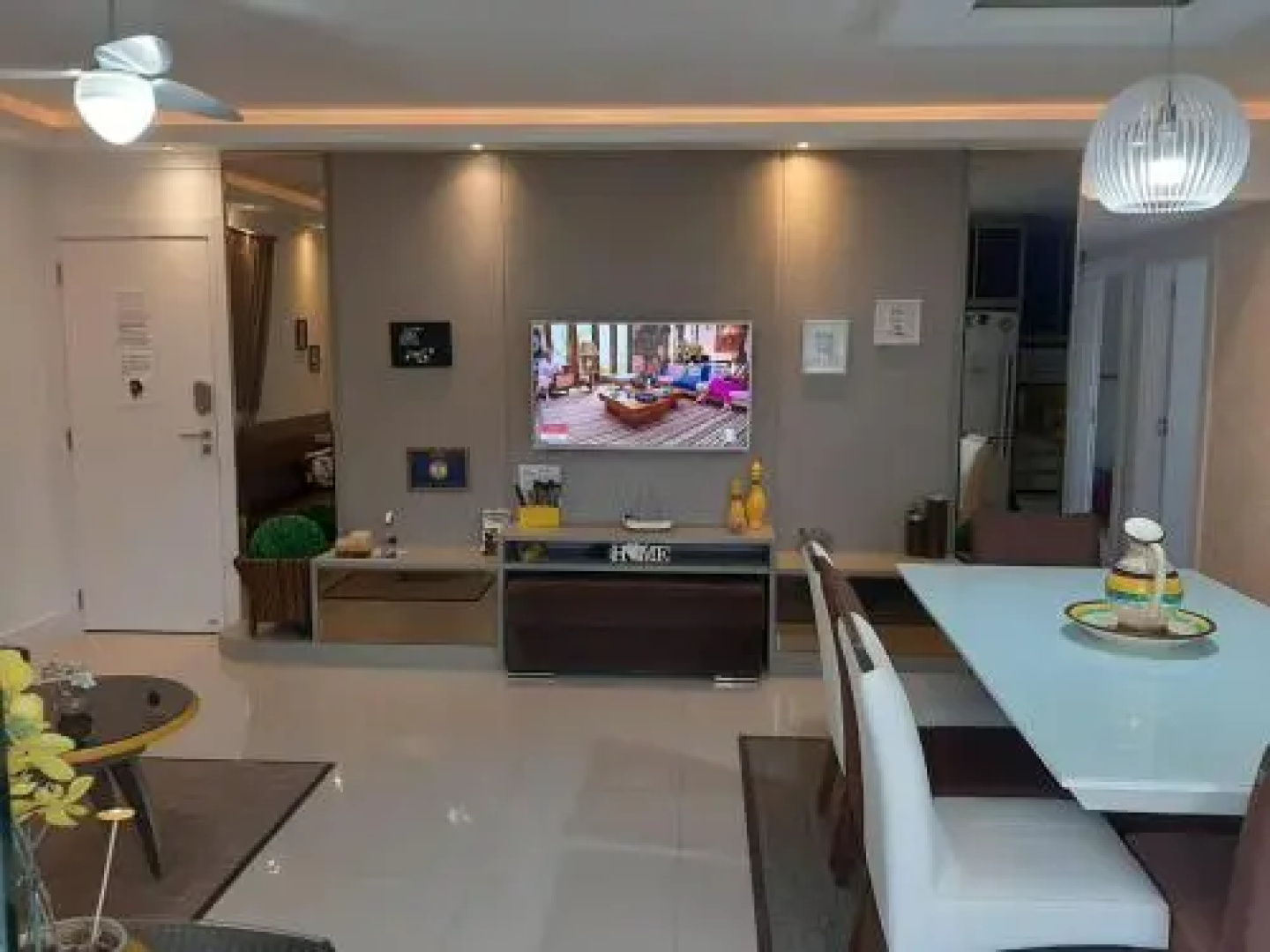 Lindo apartamento 3 dorm a 100m da praia de Perequê