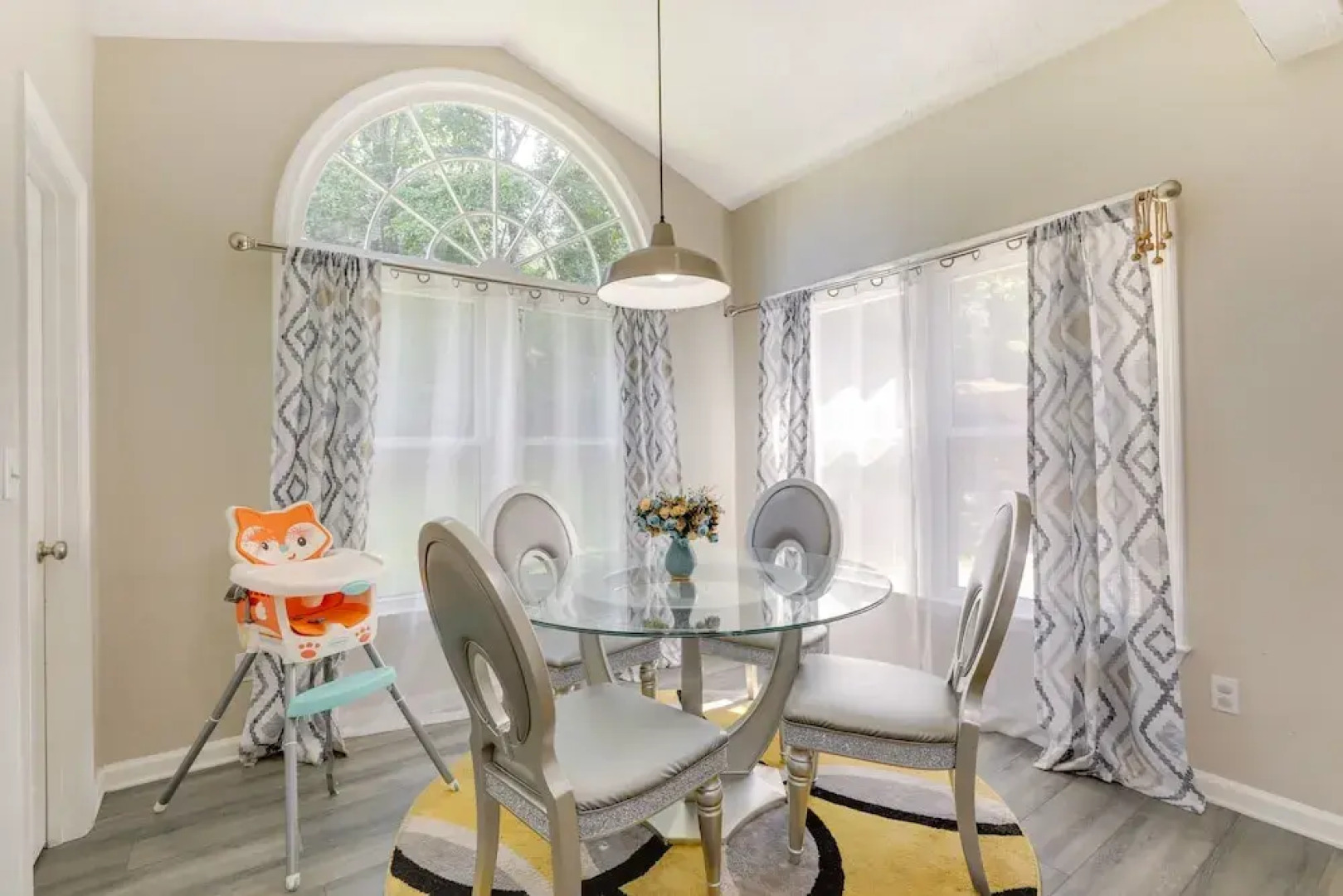 Sunny Lithonia Home ~ 7 Mi to Stone Mountain Park!