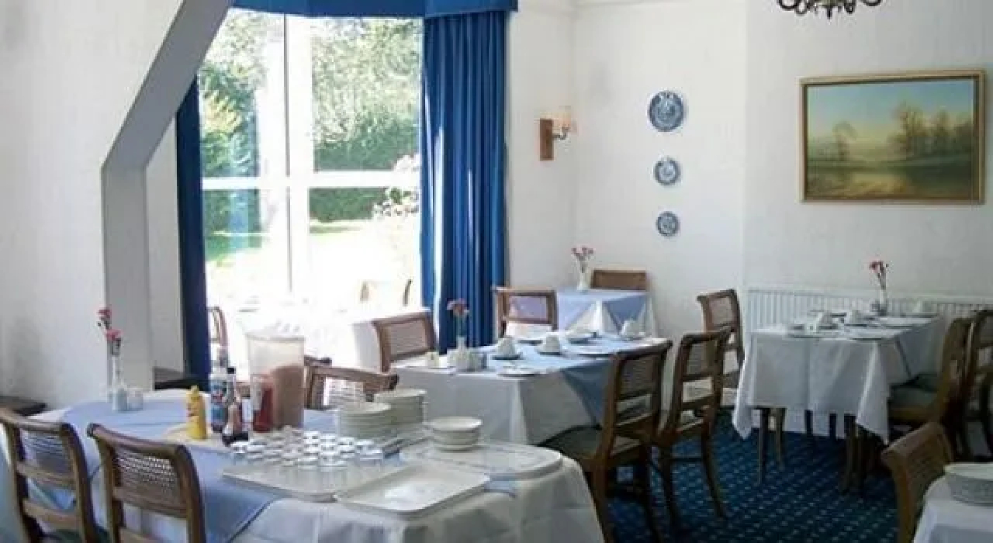 Lanarth Hotel and Caravan Park