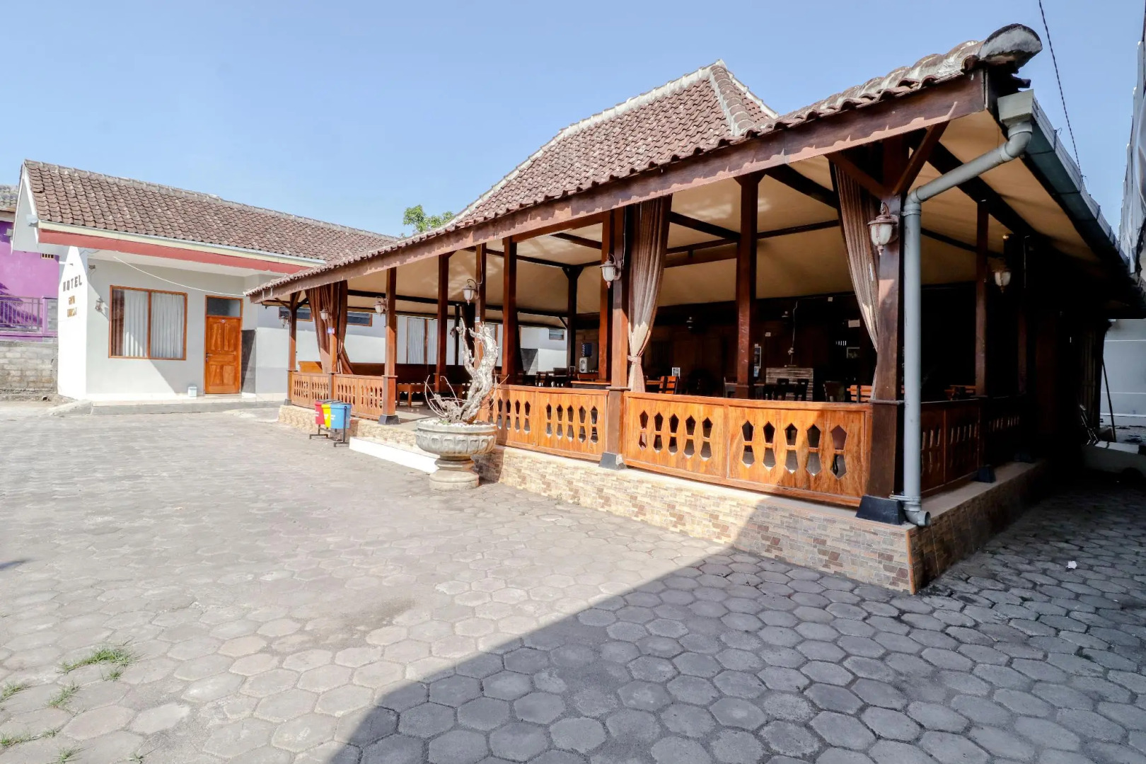 Griya Limasan Hotel