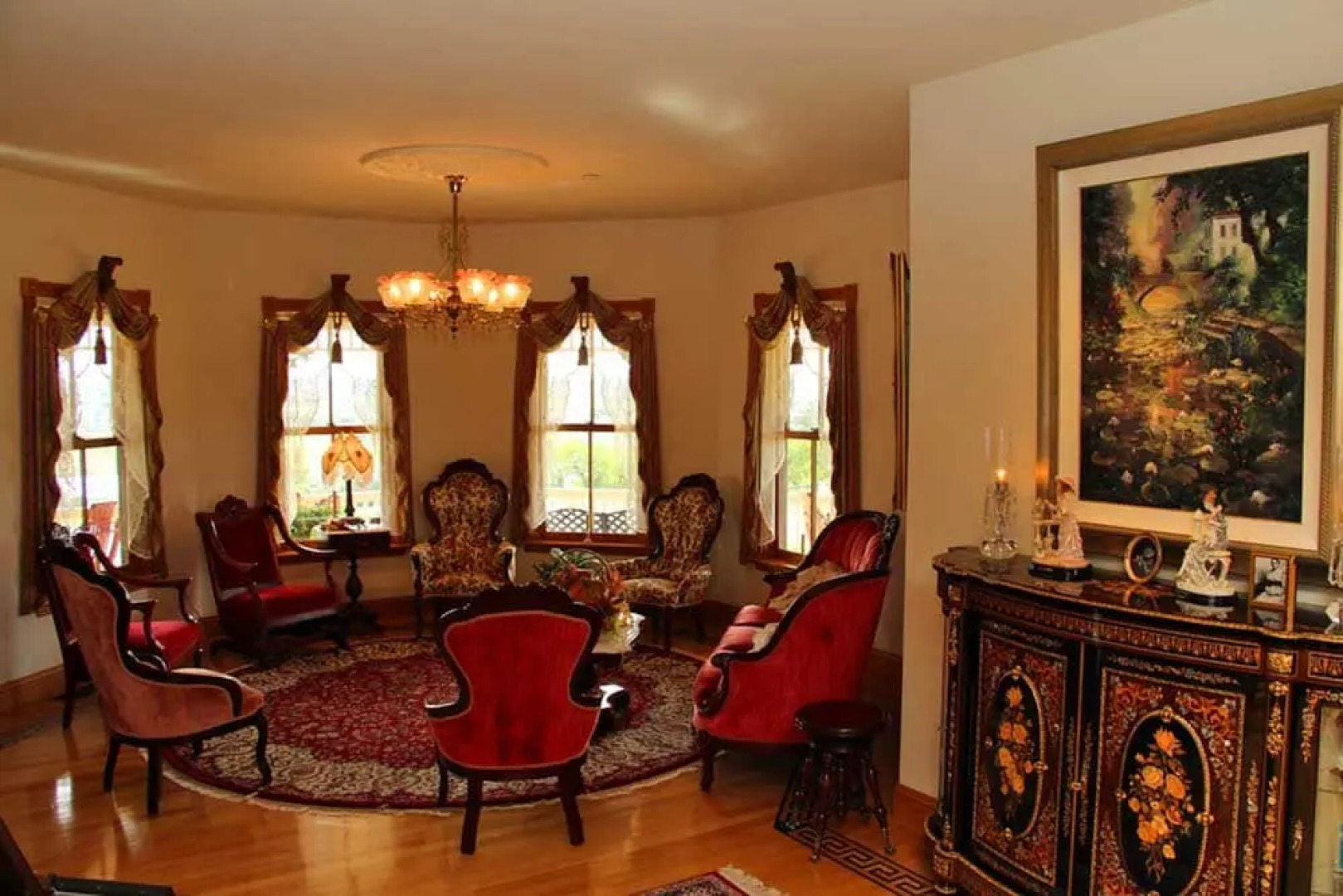 The Hurst House Bed and Breakfast