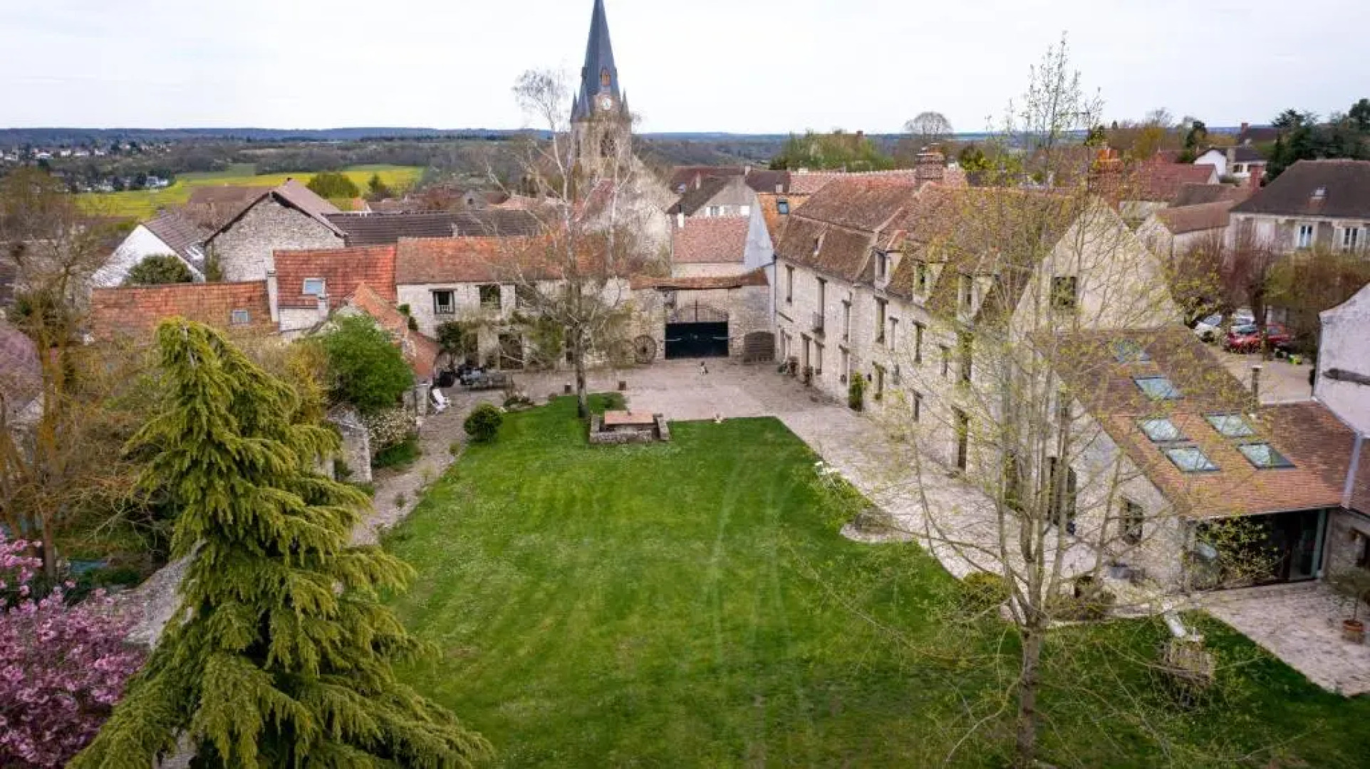 La Fauconnerie Du Roy