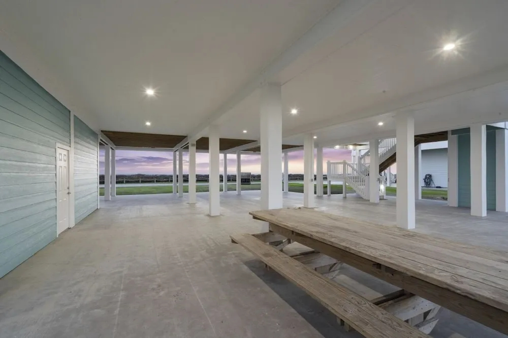 Shore Relaxin' 4 Bedroom Home by RedAwning