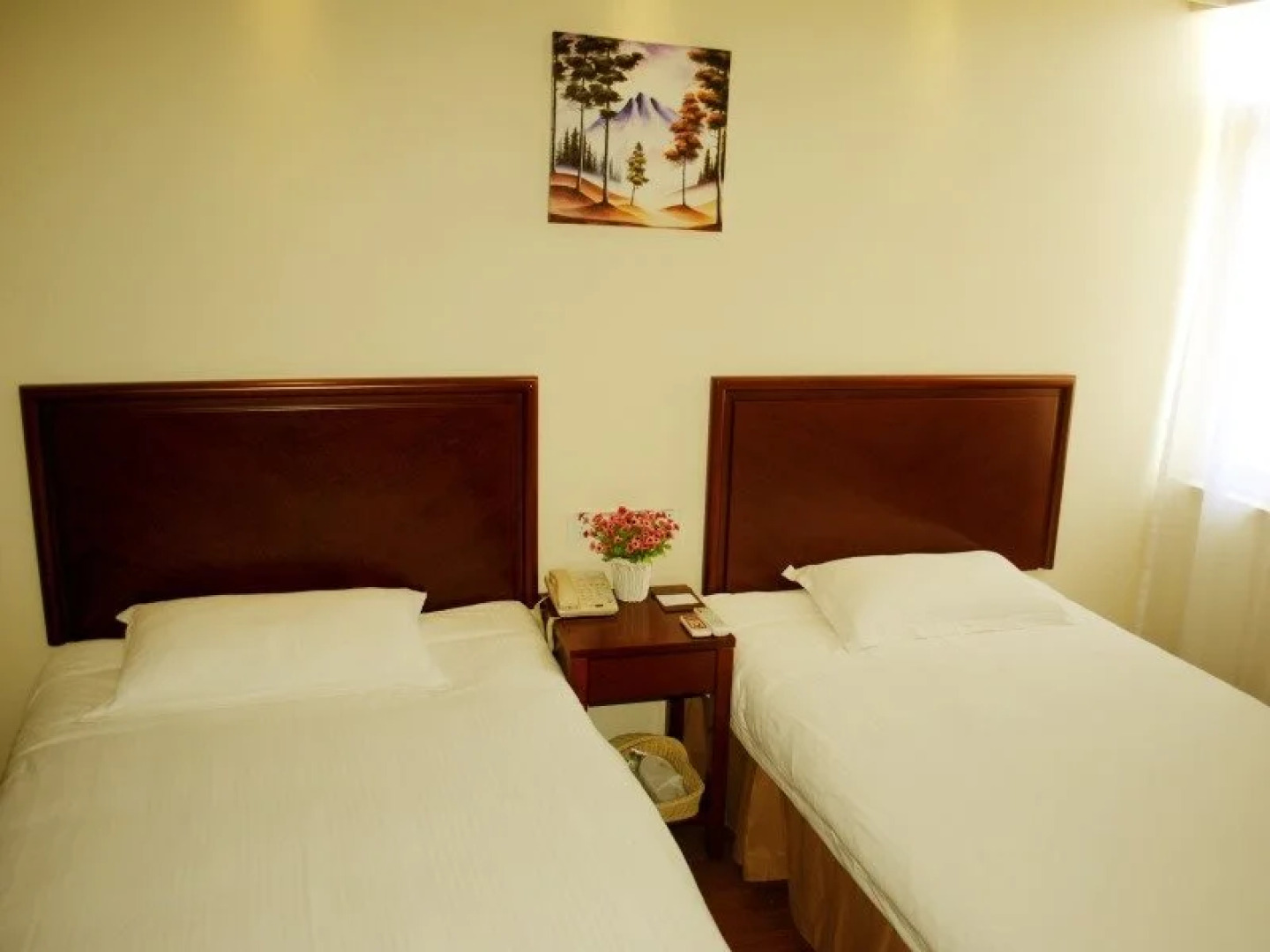 GreenTree Inn Yan an Luochuan Fuqian Street Express Hotel