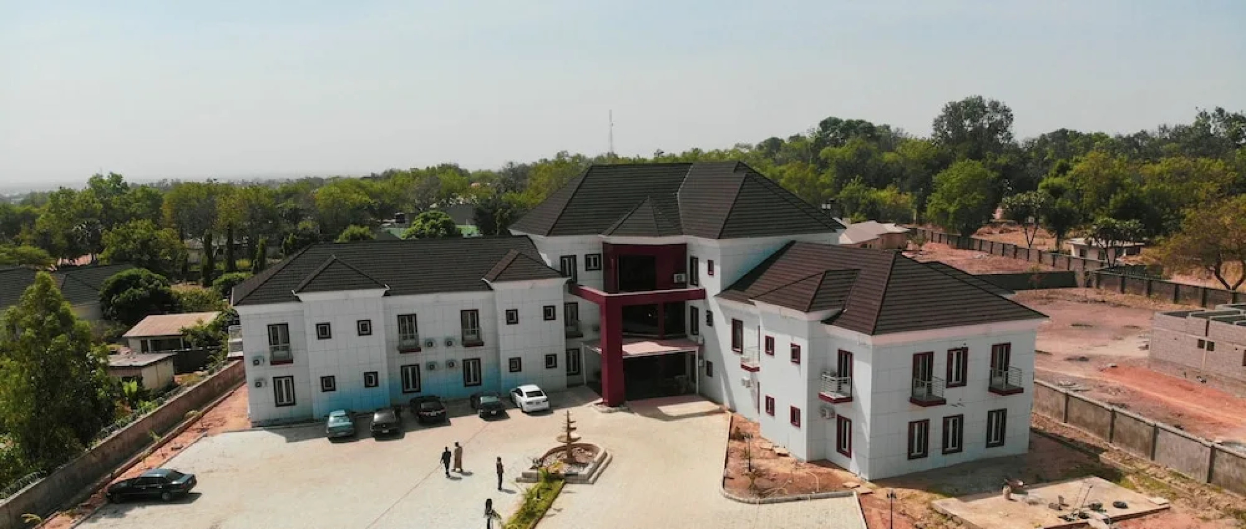 King Daken Diplomatic Suites