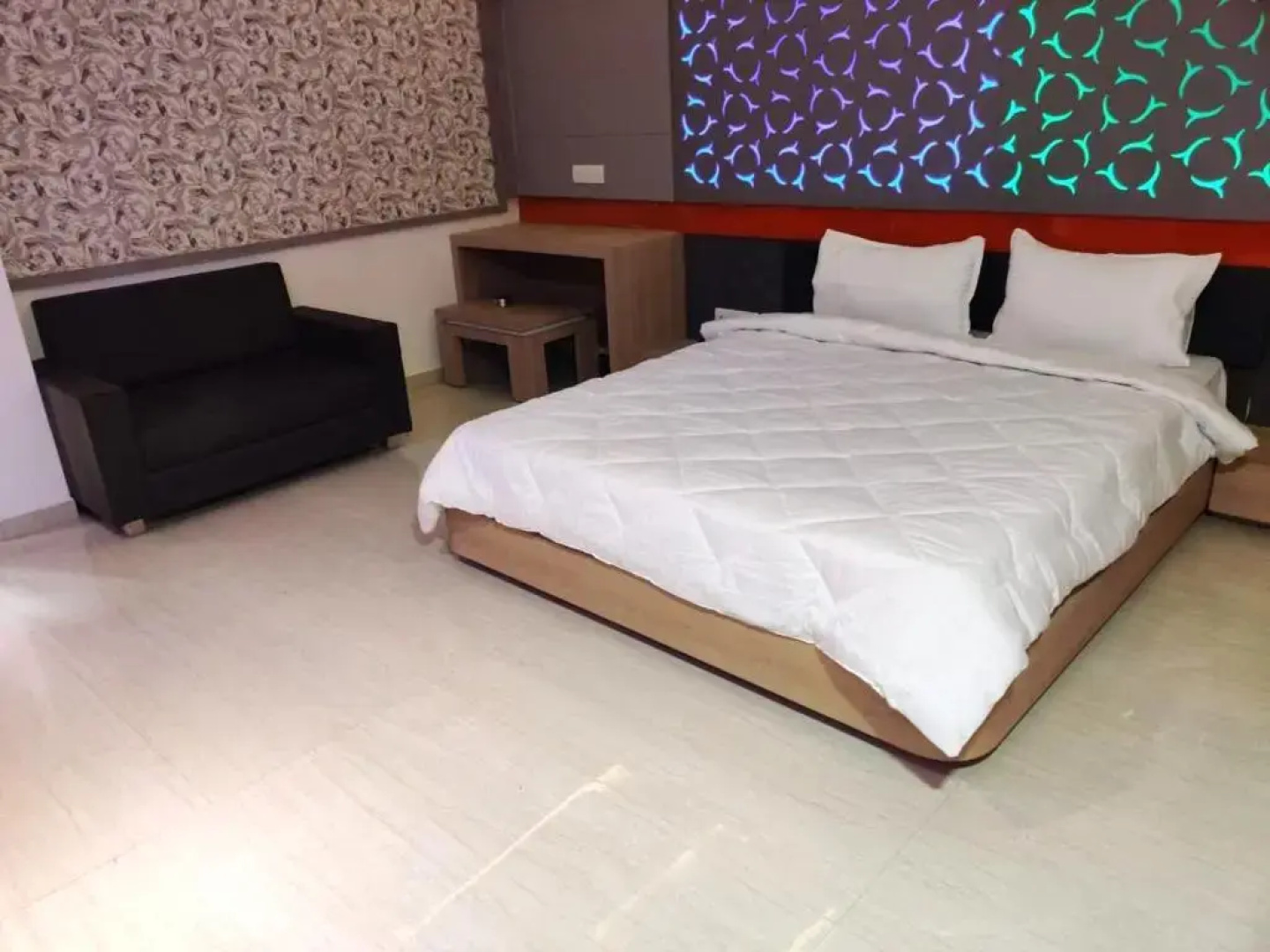 Hotel The Grand Takshak
