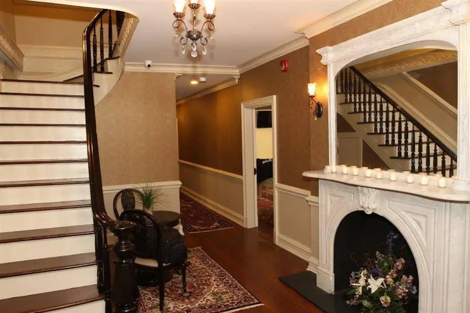 The Guesthouse at the Norwalk Inn