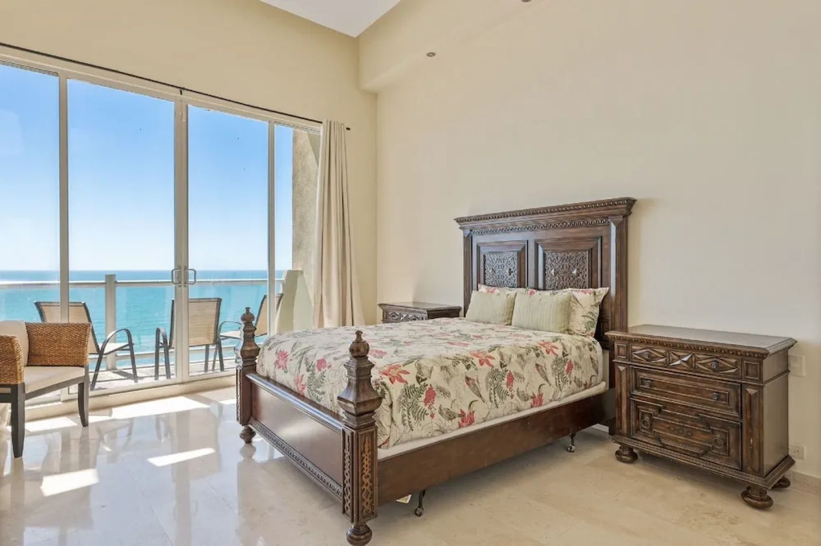 Encanto Living 1202 -4BR by Kivoya