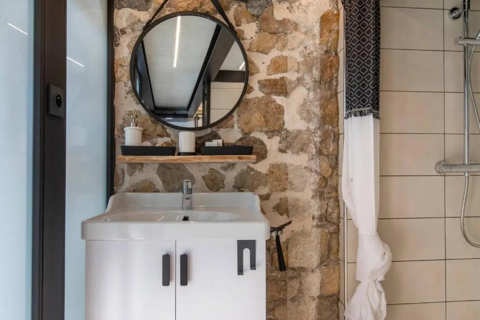 Cosy au bord du lac avec terrasse privée