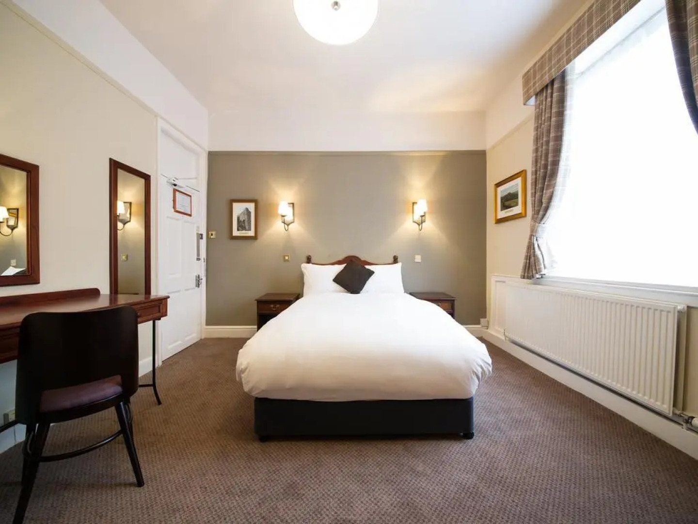 Innkeeper's Lodge Castleton, Peak District