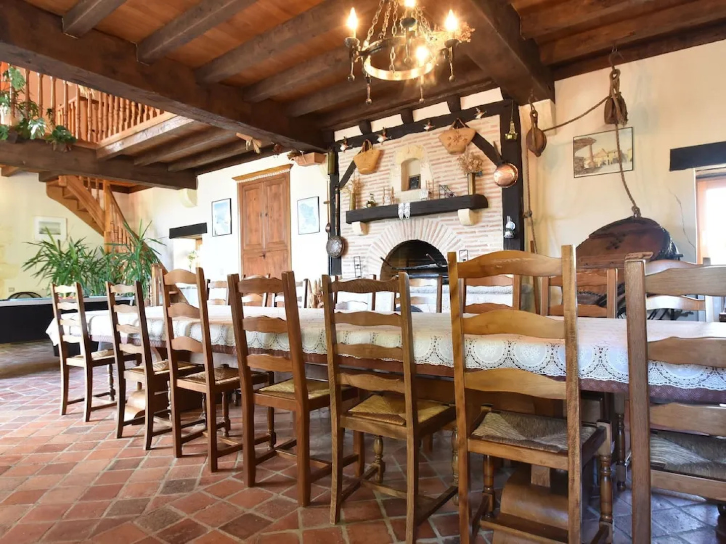 Beautiful Holiday Home with Heated Pool in Cazals France